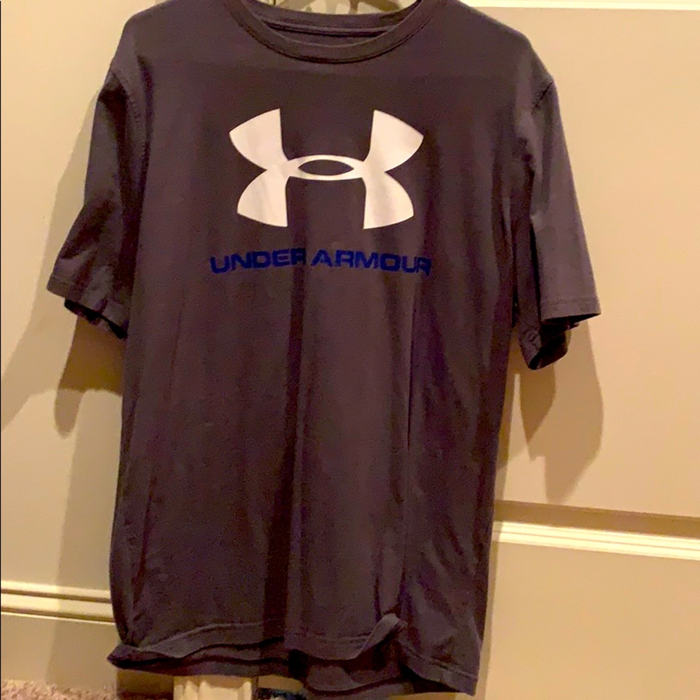 Under armour t shirt